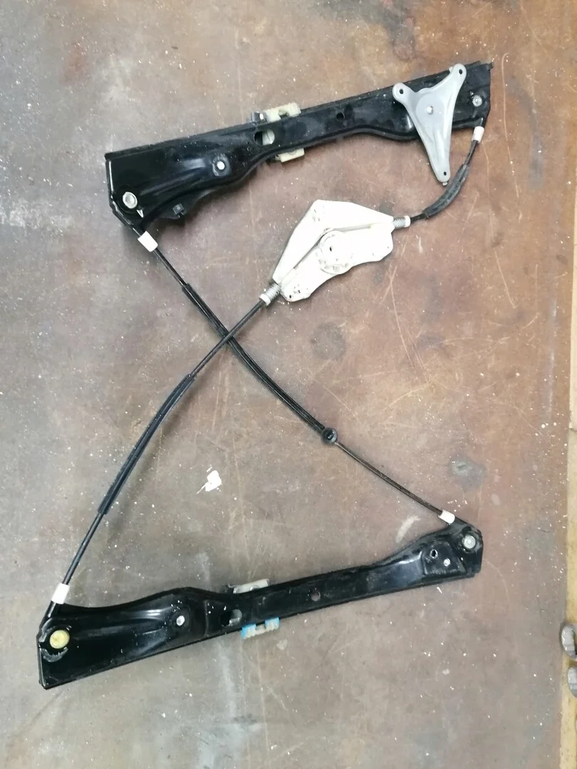 Fönsterhissmekanism dörr vänster fram